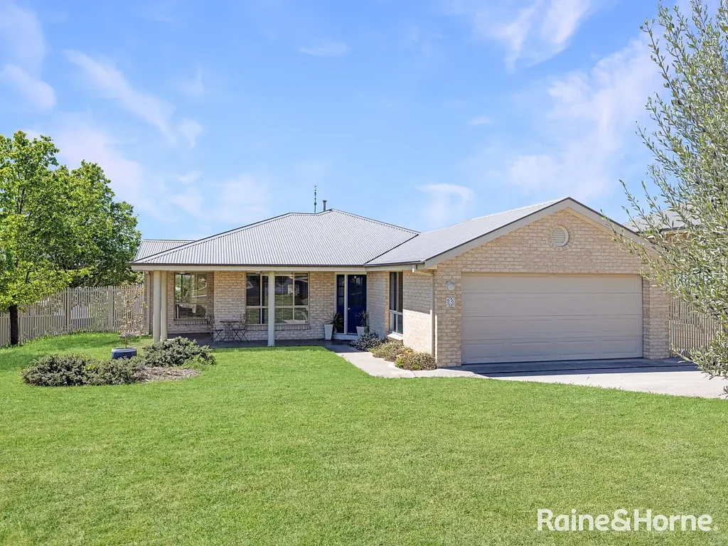 13 Quinn Court, Llanarth, NSW 2795