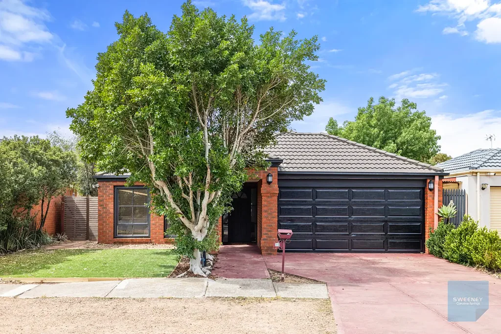 20 Braelands Close, Caroline Springs, VIC 3023