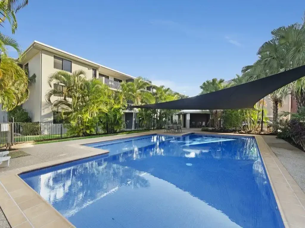 Resort, Lifestyle Living - so close to the CBD!!