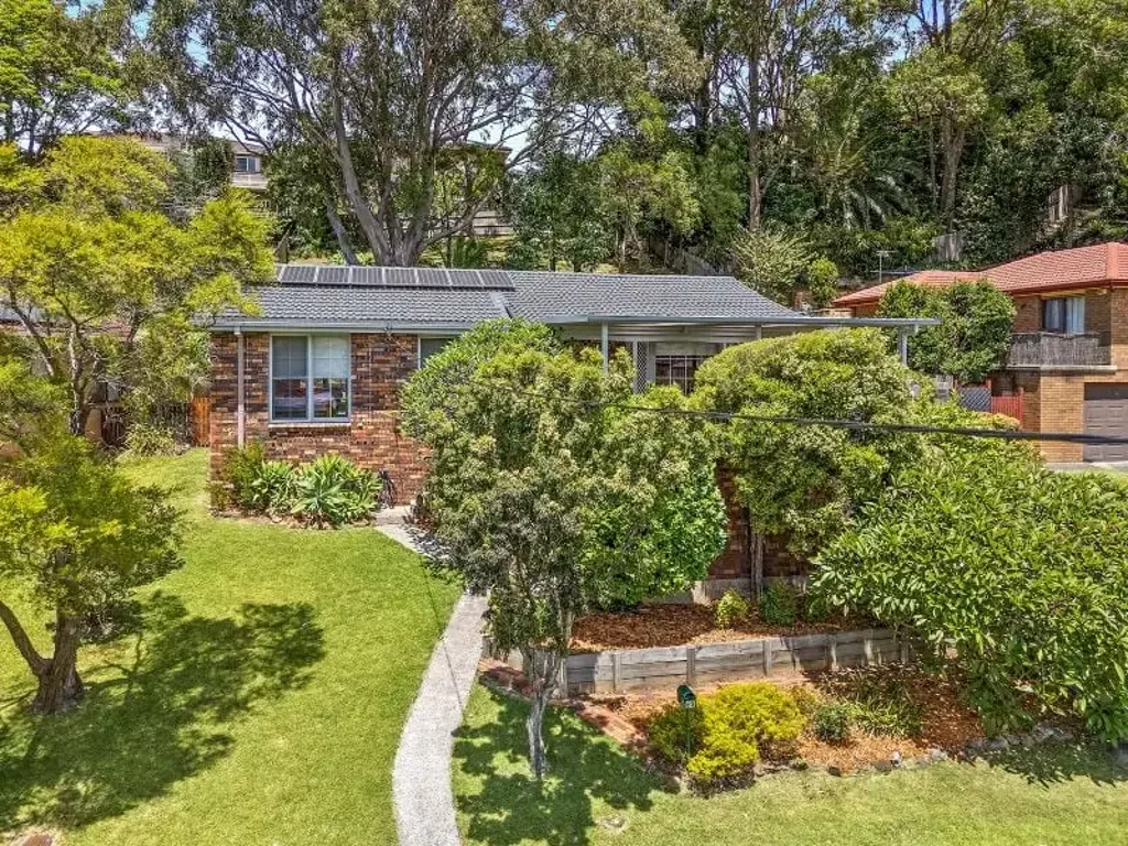 65 Robertson Street, Coniston, NSW 2500