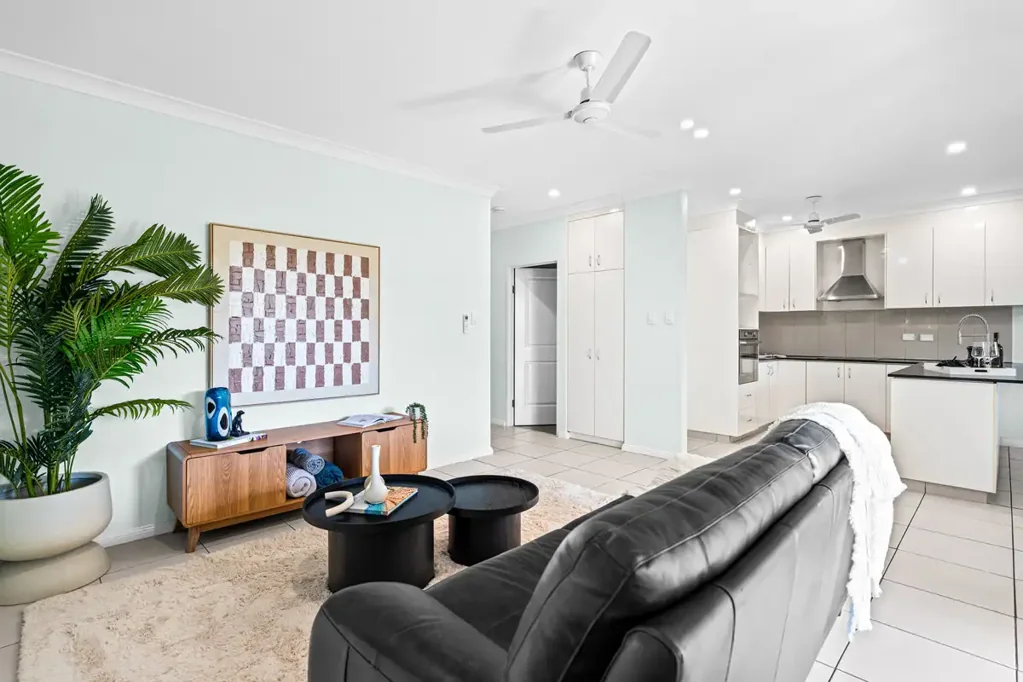 Gray 3Habitaciones Spacious Living Without the Upkeep - MOVE IN READY!