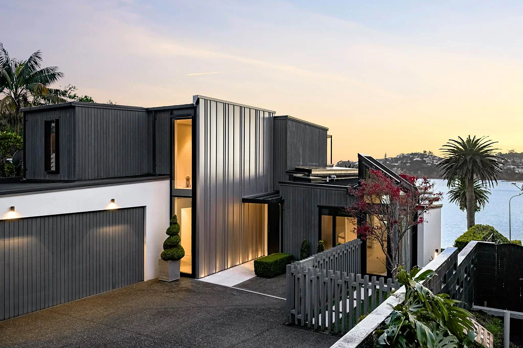 Saint Heliers 4 Bedroom The Bay View House - By Robin O'Donnell