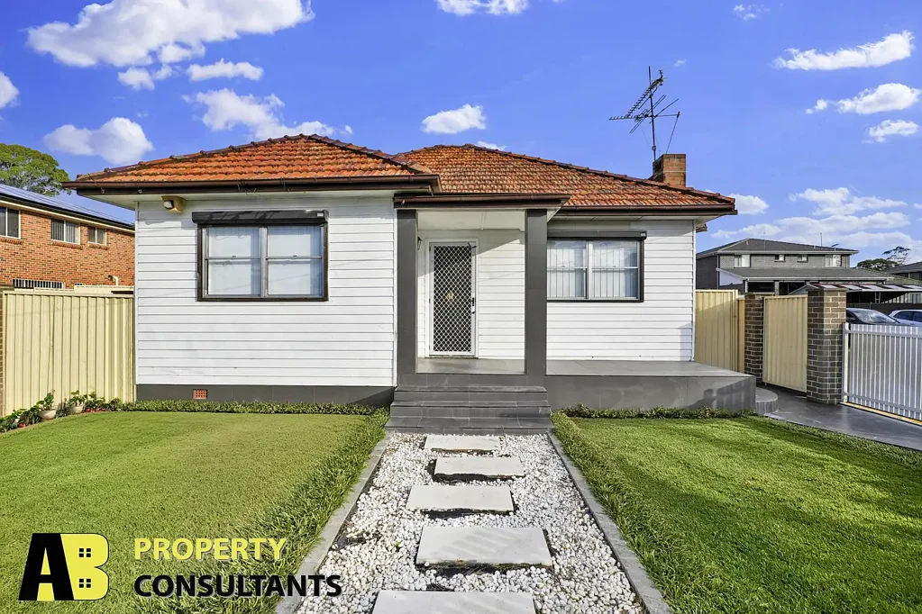 Mount Druitt 3房 精心翻新 优质地板 宽敞住宿 娱乐设计 户外天堂 便利位置 购物近邻 学校步行 火车站近 快速通勤 The Ultimate Blend of Convenience & Modern Living!