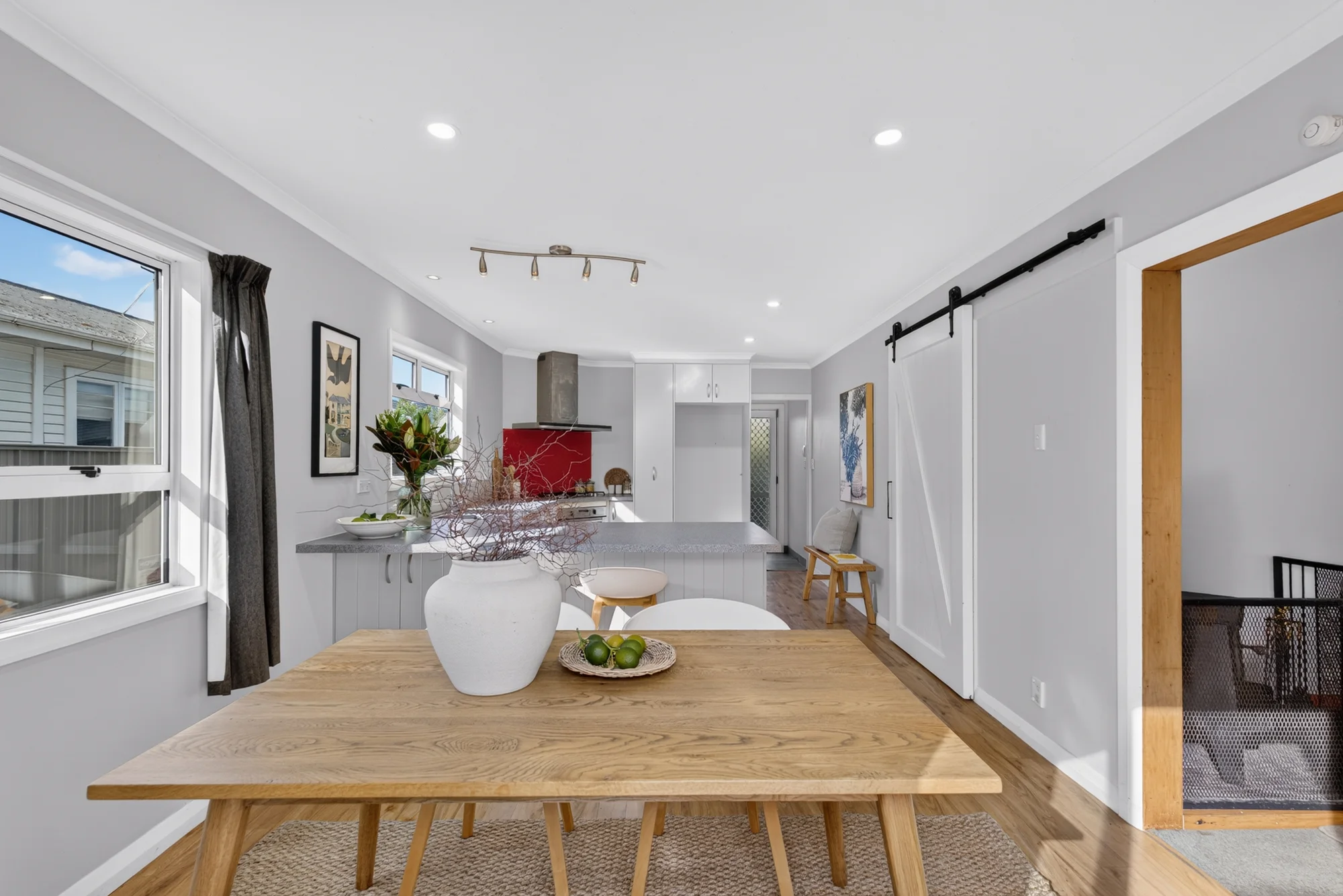 Taradale 3 Slaapkamer Fully Fenced, Double Glazed & Move-In Ready