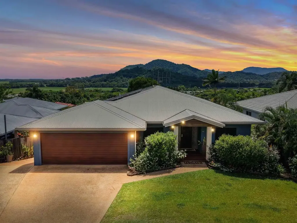 35 Eugenia Crescent, Redlynch, QLD 4870