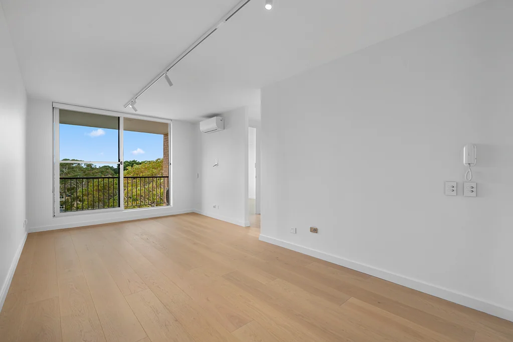 Randwick 2ห้องนอน Sunfilled Parkside Apartment In Leafy Village Setting