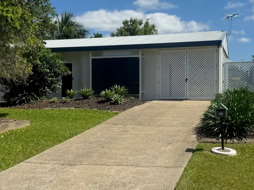 3 Bed - Fully Air Conditioned - $650 Week