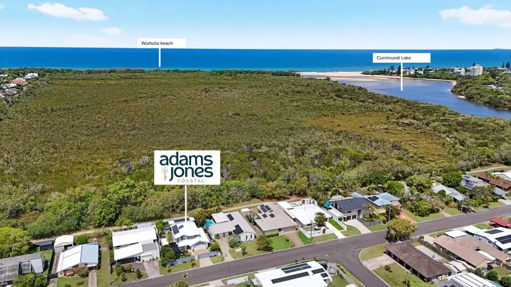 Wurtulla 4ห้องนอน Immaculate Coastal Retreat – Walk to Beach, Lake & Surrounded by Nature