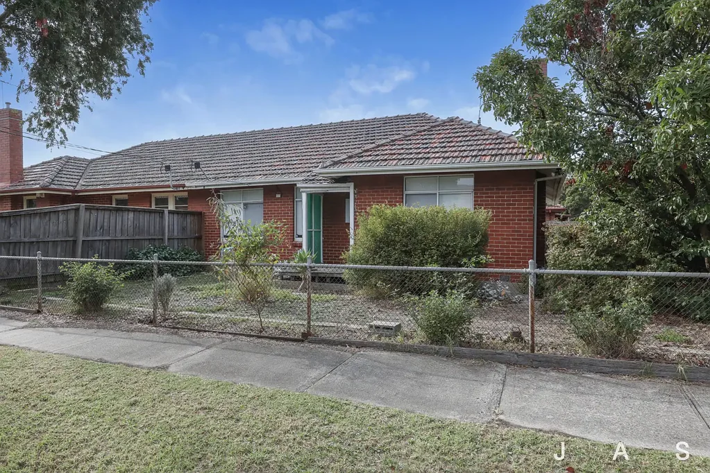 Mid Century Charm with Plenty of Space