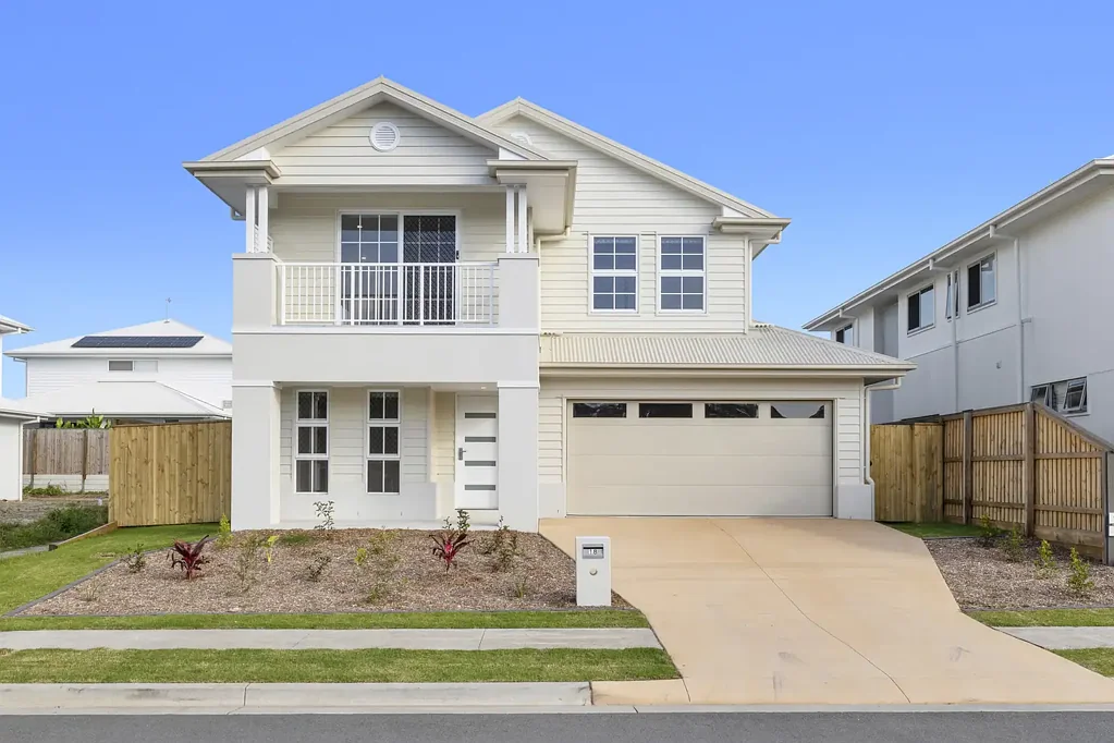 BRAND NEW HAMPTON-INSPIRED FAMILY HOME