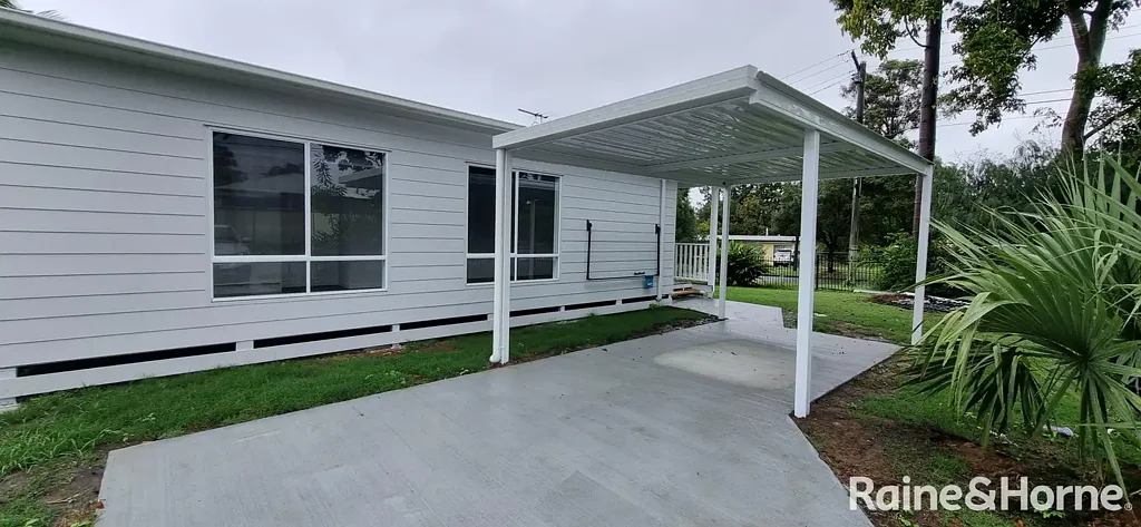 Modern home in Great Location ..
