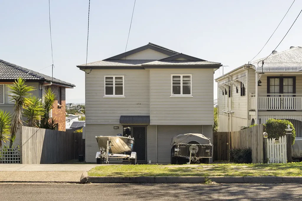 Scarborough 3Zimmer At the Heart of the Home is a Quintessential Scarborough Family Home