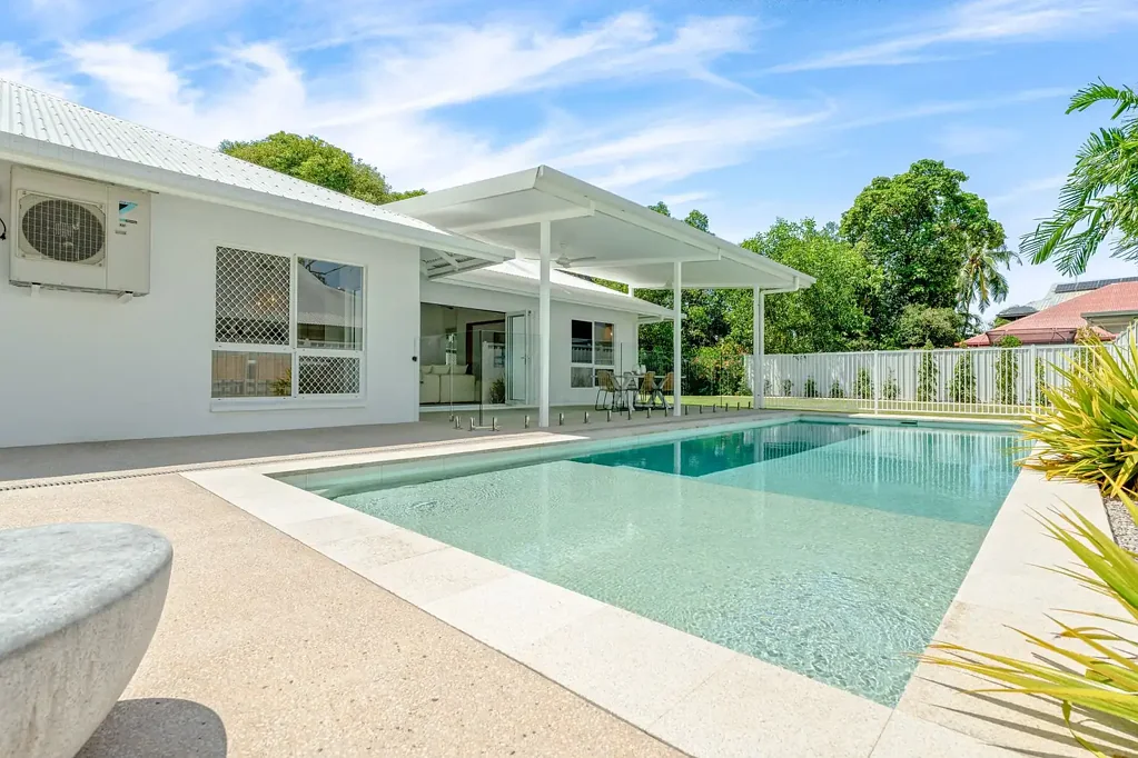 Durack 3ห้องนอน Renovated Retreat with Pool, Space & Lifestyle Appeal