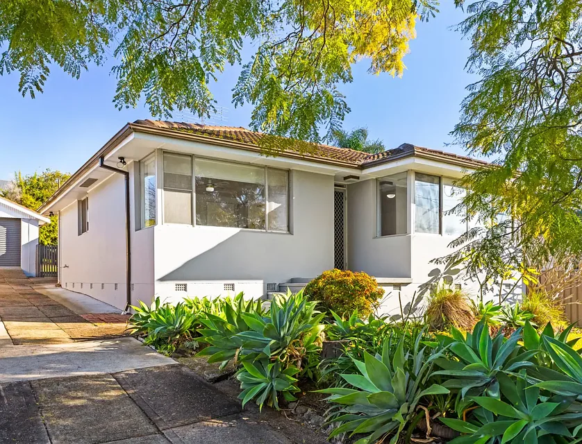 17 Brougham Street, Emu Plains, NSW 2750, 4 Kuwarto, 1 Banyo, House