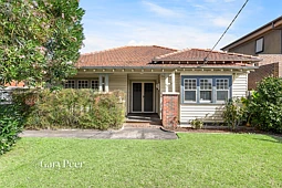 44 Kangaroo Road, Murrumbeena