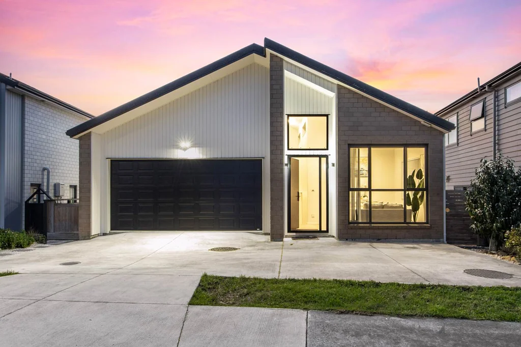 28 Bushfield Drive, Flat Bush, Manukau City, Auckland