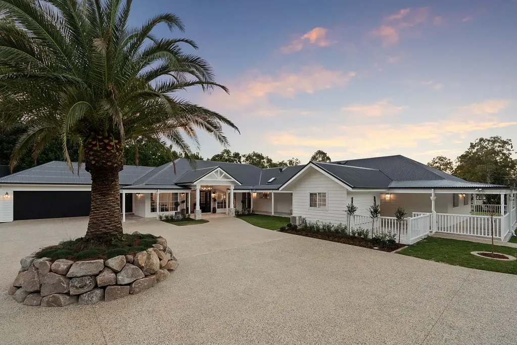 Valdora 5Zimmer Acreage Without the Compromise - Nothing Overlooked