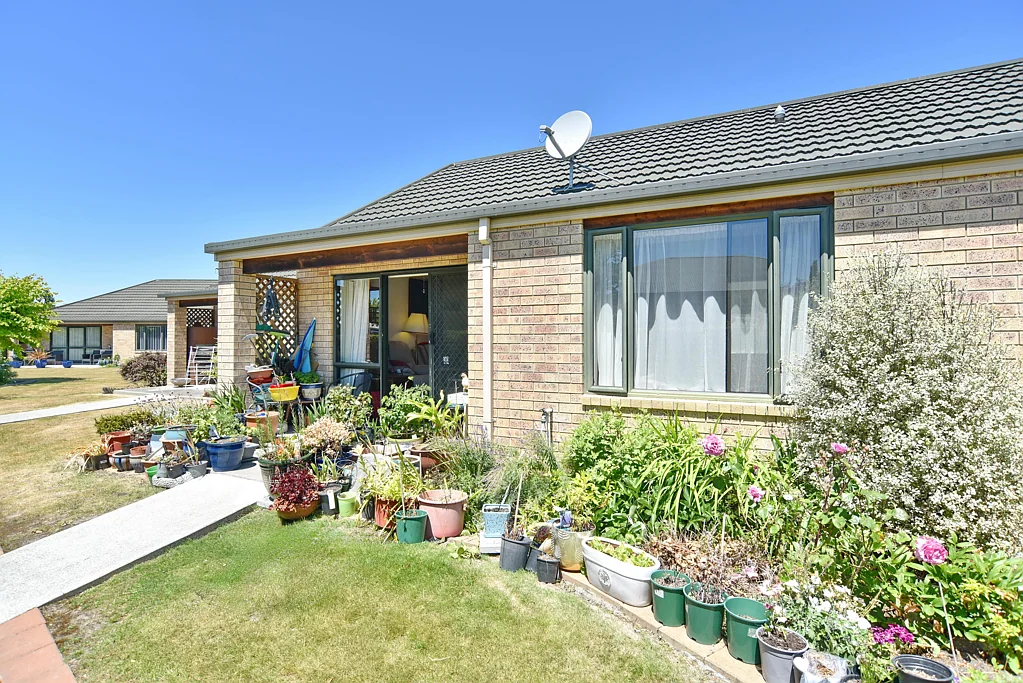 Rangiora 2 Bedroom Retirees Required