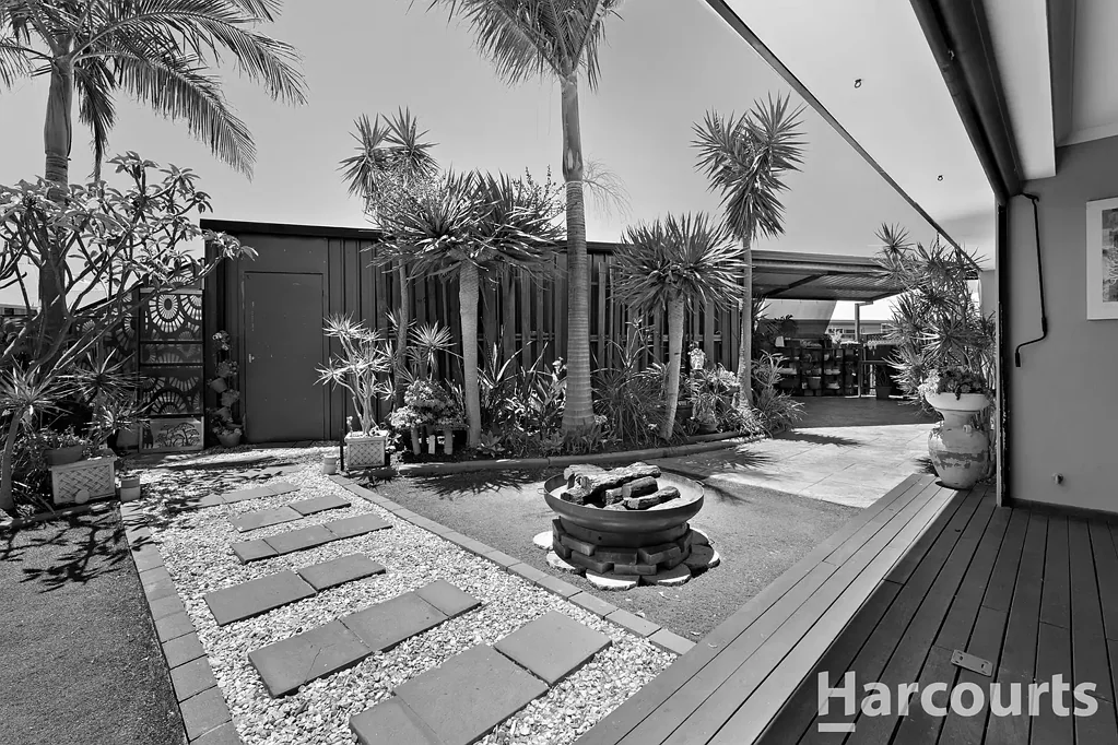 15 Senecio Way, Halls Head, WA 6210