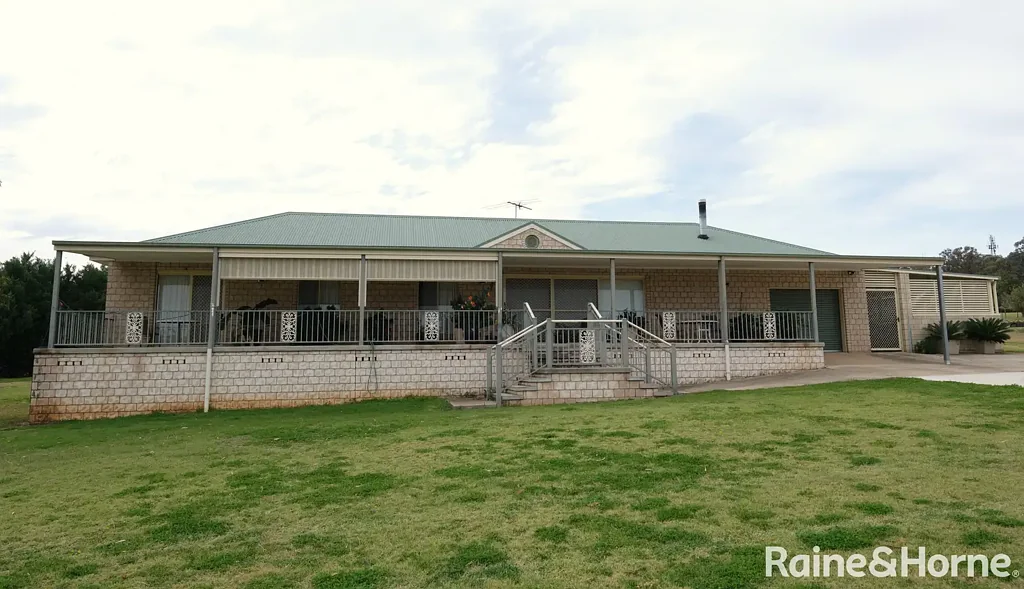 Inverell 4部屋 Plenty on offer!