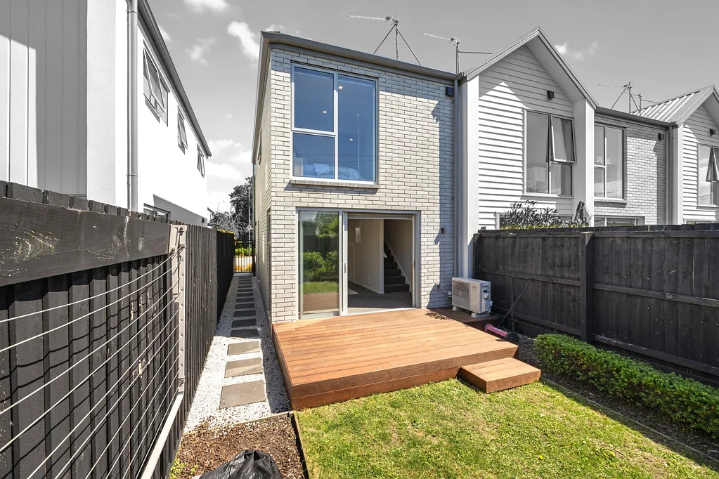 Spreydon 2 Bedroom Location Location, Executive and Affordable!