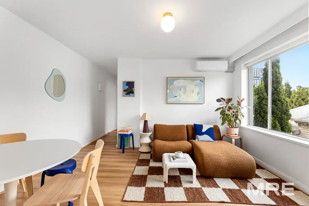 Chic furnished living