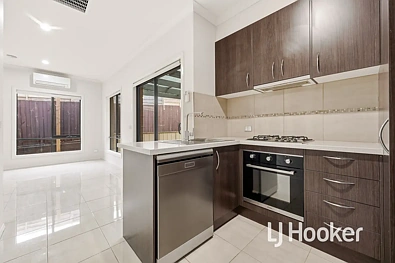 5A STRONG DR, HAMPTON PARK VIC 3976, 2 Kuwarto, 1 Banyo, Unit