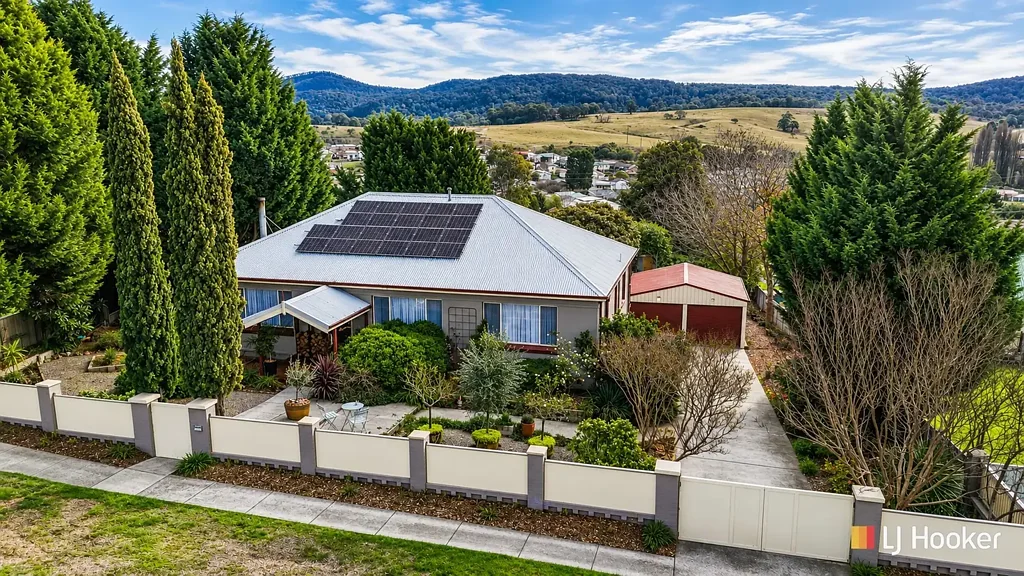 Lithgow 4部屋 Elevated Family Living with Space, Style & Exceptional Quality