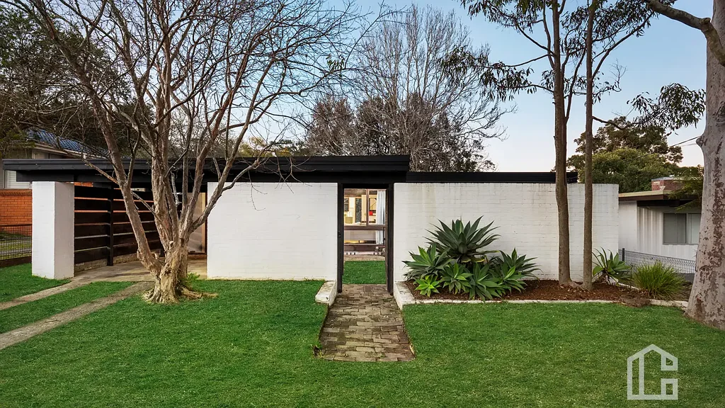26 Birdwood Avenue, Winmalee, NSW 2777