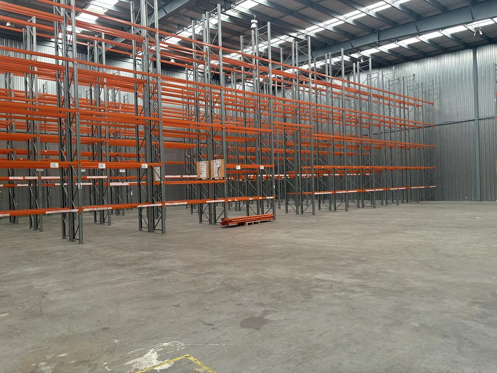Auckland Airport 982sqm industrial warehouse with yard