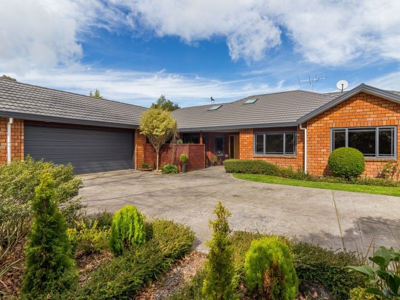 13 Emerald Hill Drive, Birchville, Upper Hutt, 5 침실, 2 욕실