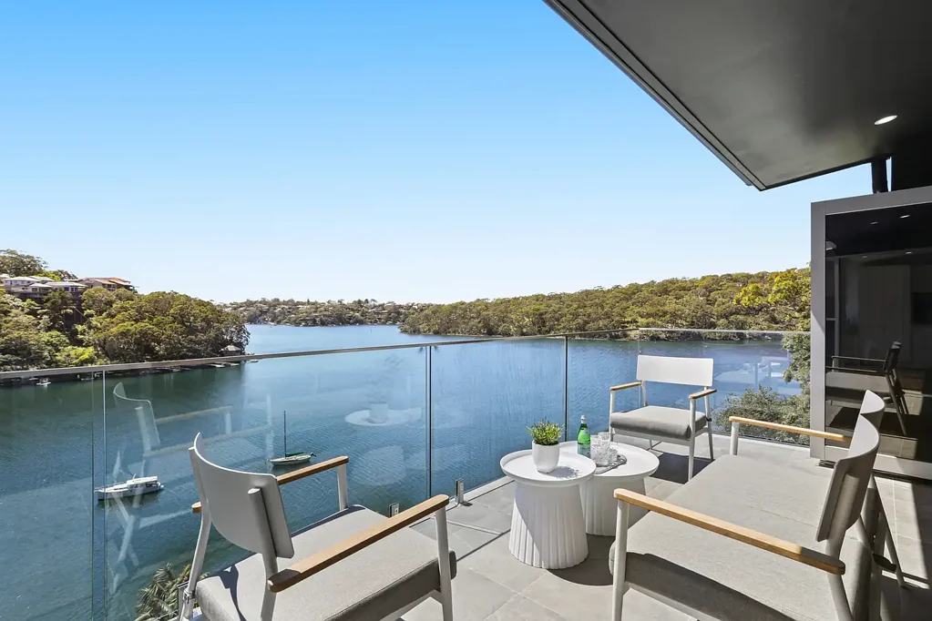 Grays Point 5房 Grays Point深水滨 enclave 15m frontage 私人码头 奢华泳池 精致厨电 悠然水景 North East Facing Deep Waterfront