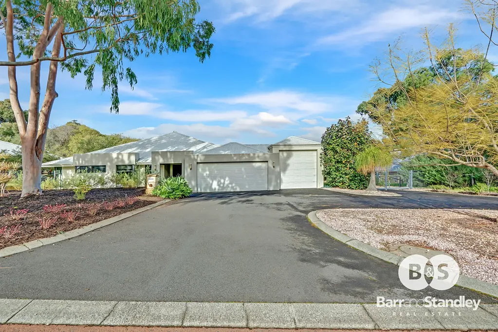 6 Piara Way, Dalyellup, WA 6230
