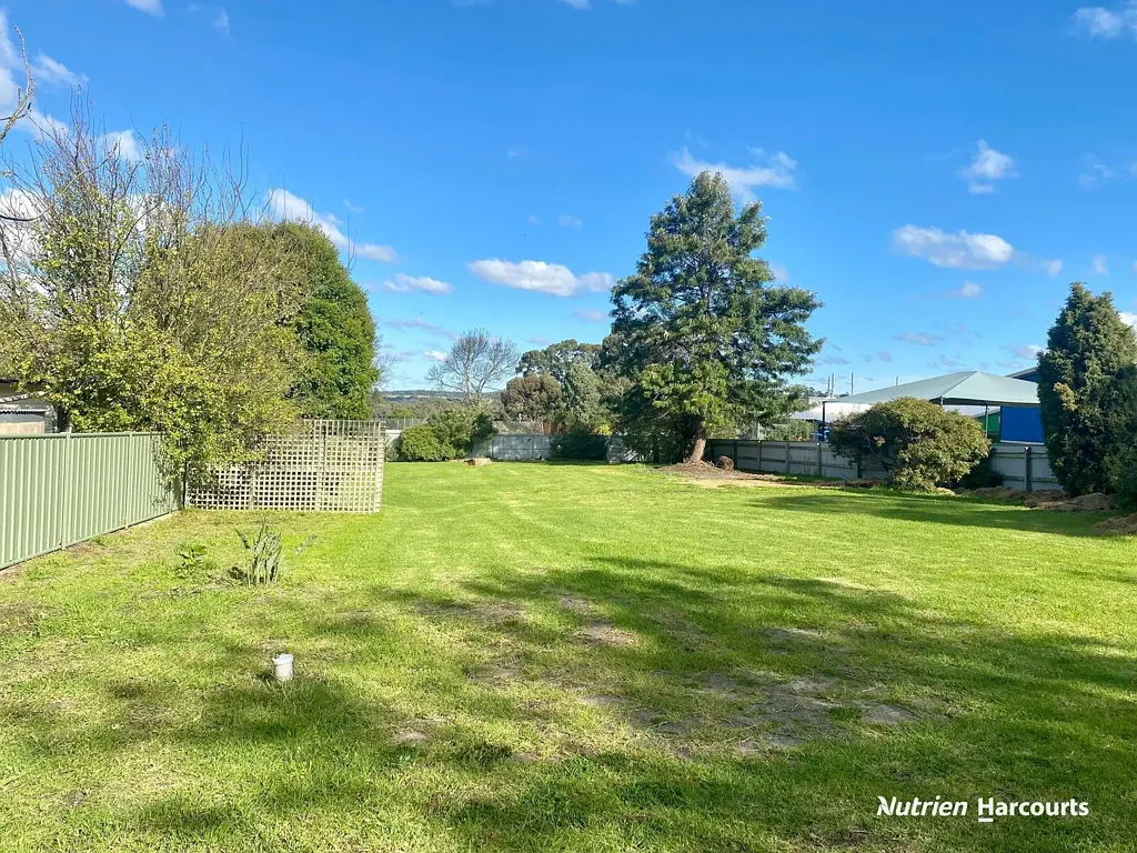 24 White Street, Casterton, VIC 3311