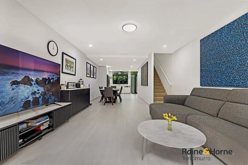 Spacious light filled three bedroom plus study townhouse!
