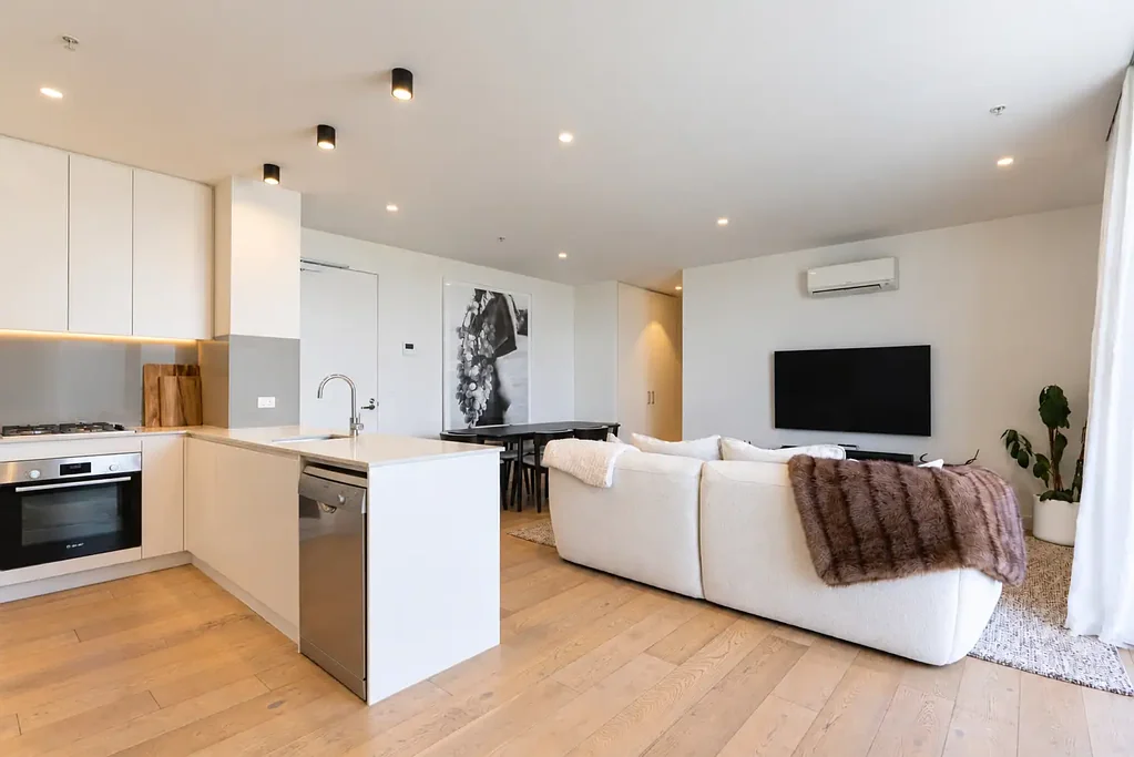 Hampton East 3कमरा Boutique Living Awaits