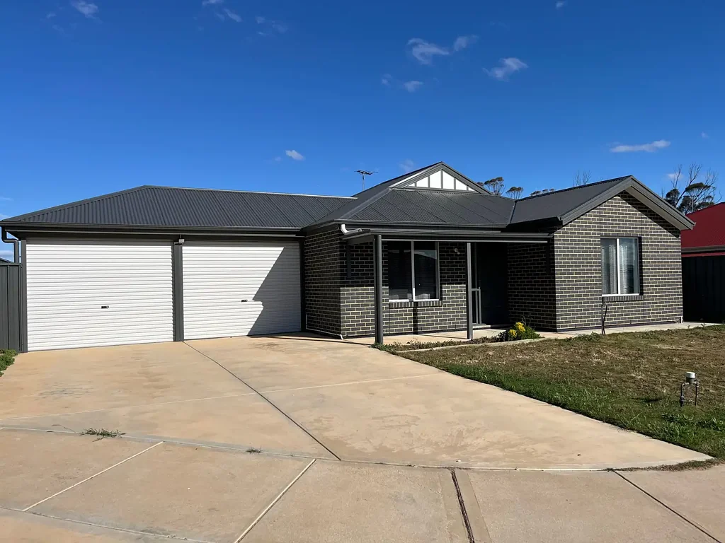 Murray Bridge 3房  Great Investment Buying.
