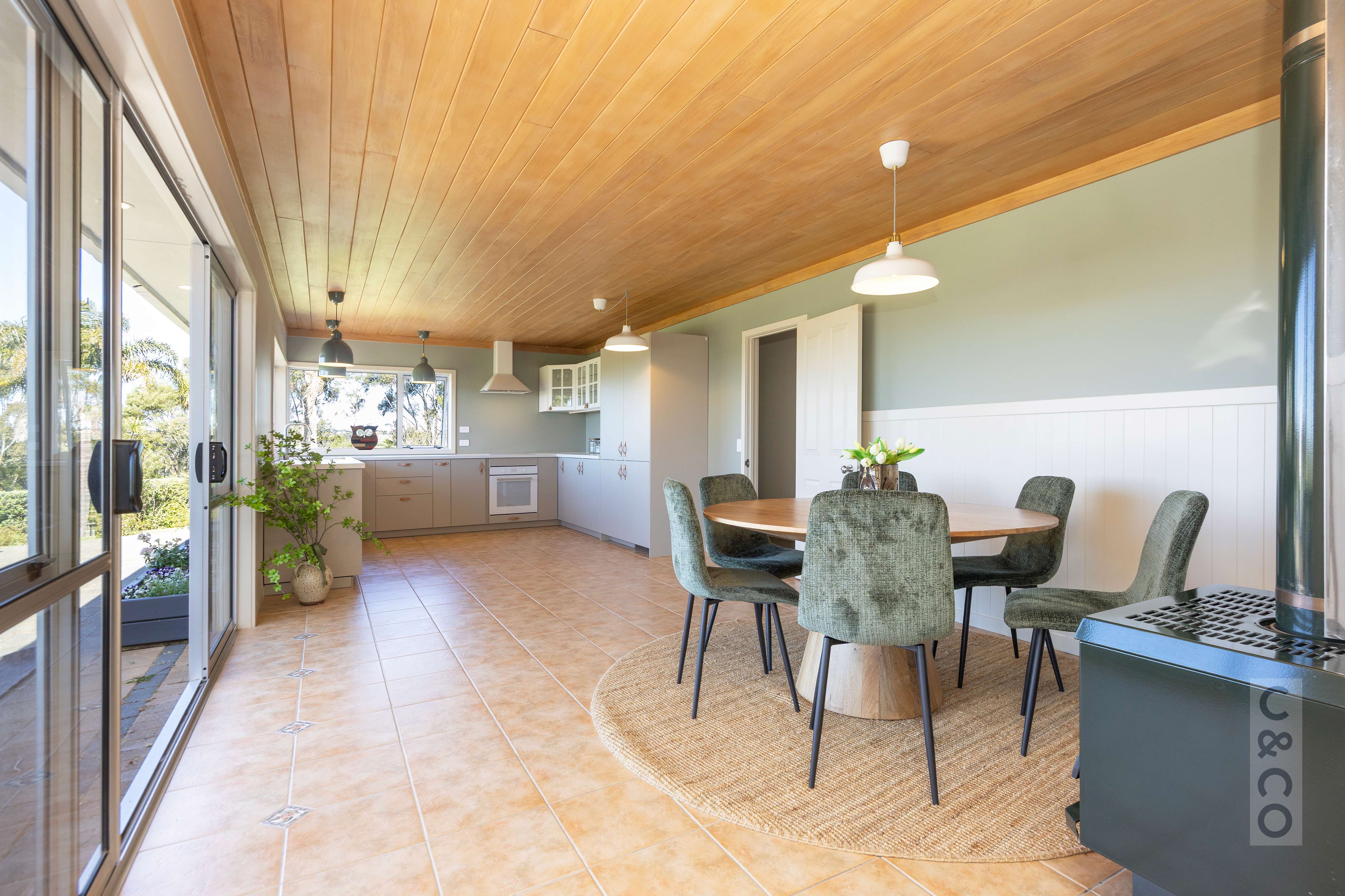 221 Amreins Road, Taupaki, photo 3