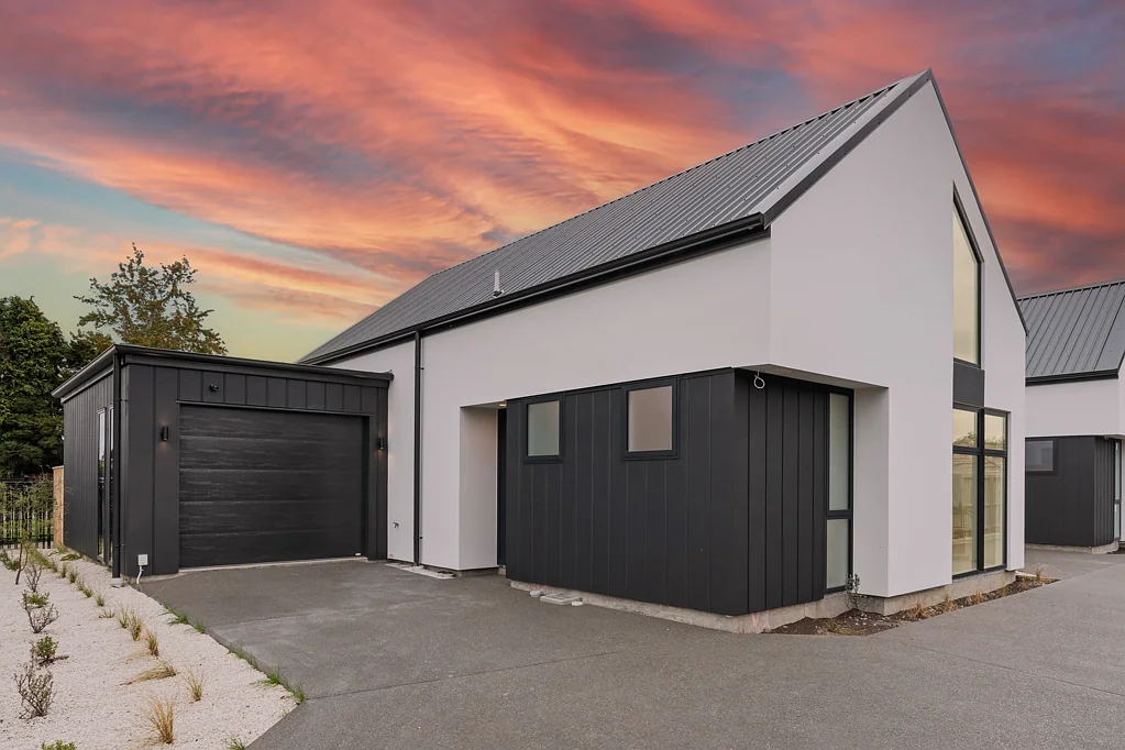Redwood 3 Bedroom Standalone Townhouses with Freehold Title