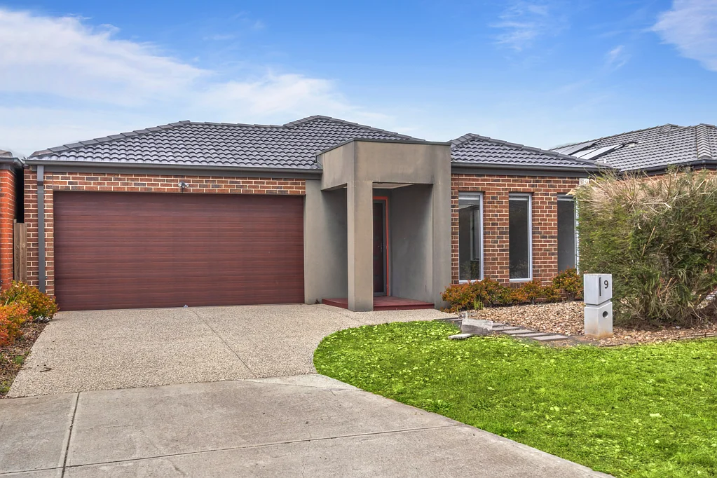 9 Nantha Way, Brookfield, VIC 3338