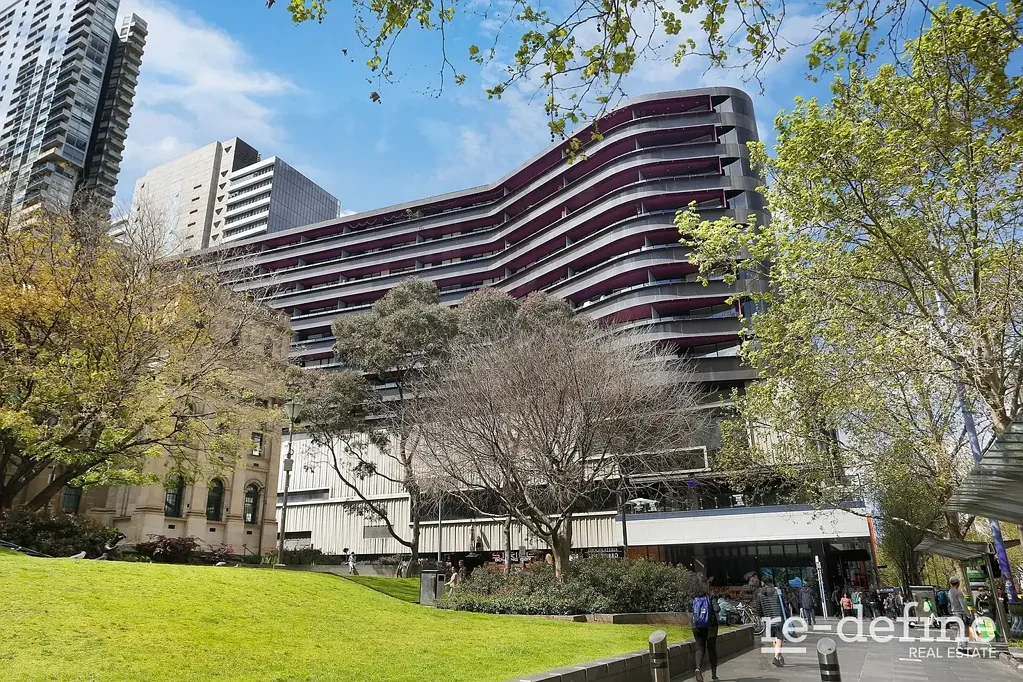 Spacious Fully Furnished One-Bedroom Apartment in Prime CBD Location!