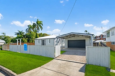 North Mackay 2chambre Timeless Queensland Charm, Beautifully Renovated for Modern Living