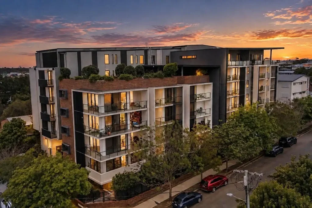 Chermside 2Kwarto Contemporary Living with Rooftop City Views in the Heart of Chermside