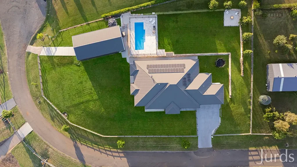 Windella 5침실 The Hunter Valley Dream — Master Built Custom Home, Big Shed and Pool on an Acre