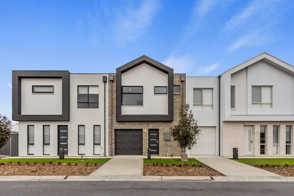 Brand new home in fast growing development - Open inspection Thursday 19/6/25 from 5:00pm - 5:15pm