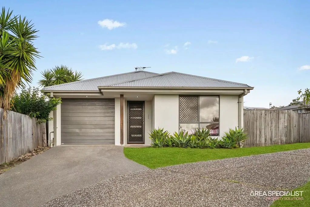 Pimpama 4ห้องนอน Modern & Move-In Ready | Freestanding Home in a Convenient Location