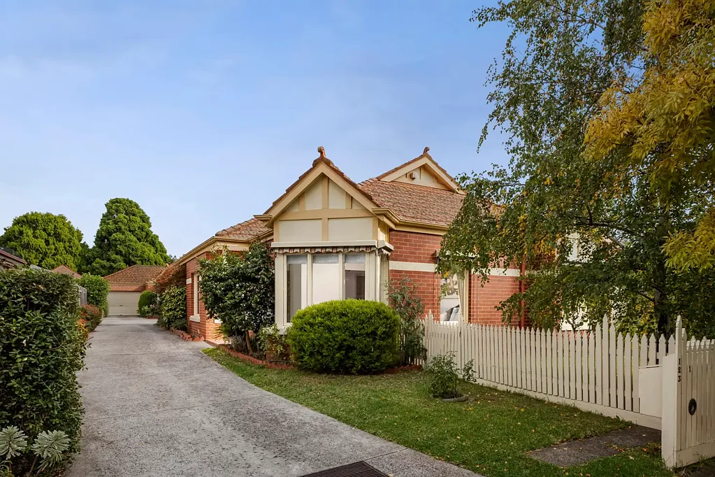 1/123 Roberts Street, Essendon, VIC 3040