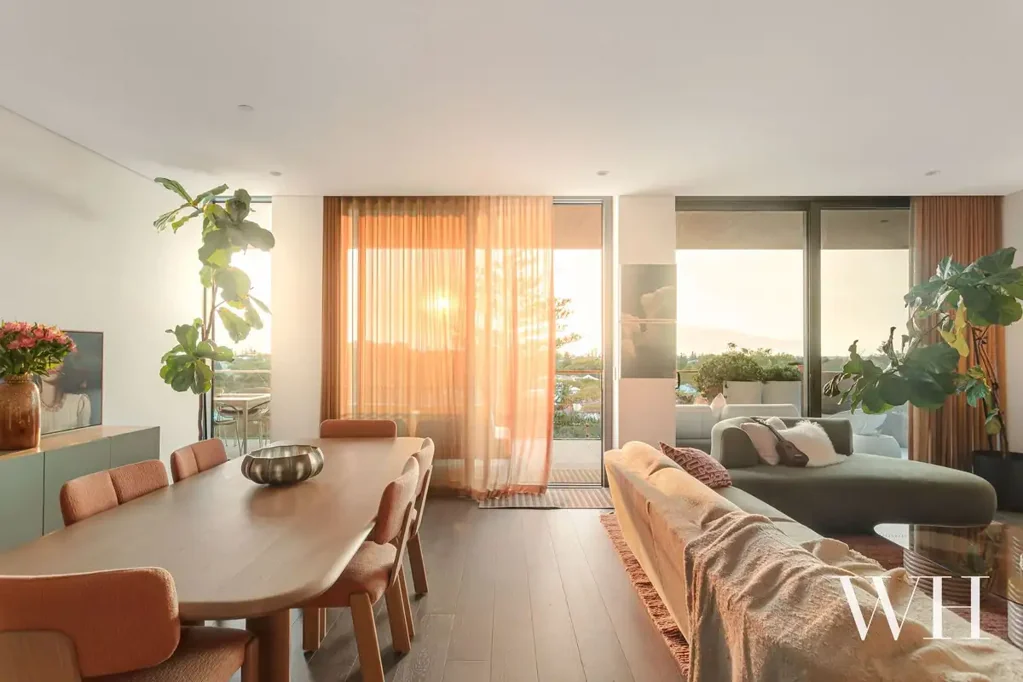 Claremont 3कमरा Elevated Apartment Living - Light, Privacy & Ocean Outlook