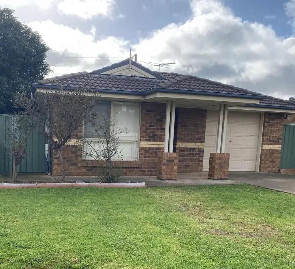 3 Bedroom Home Located in Cul-de-Sac
