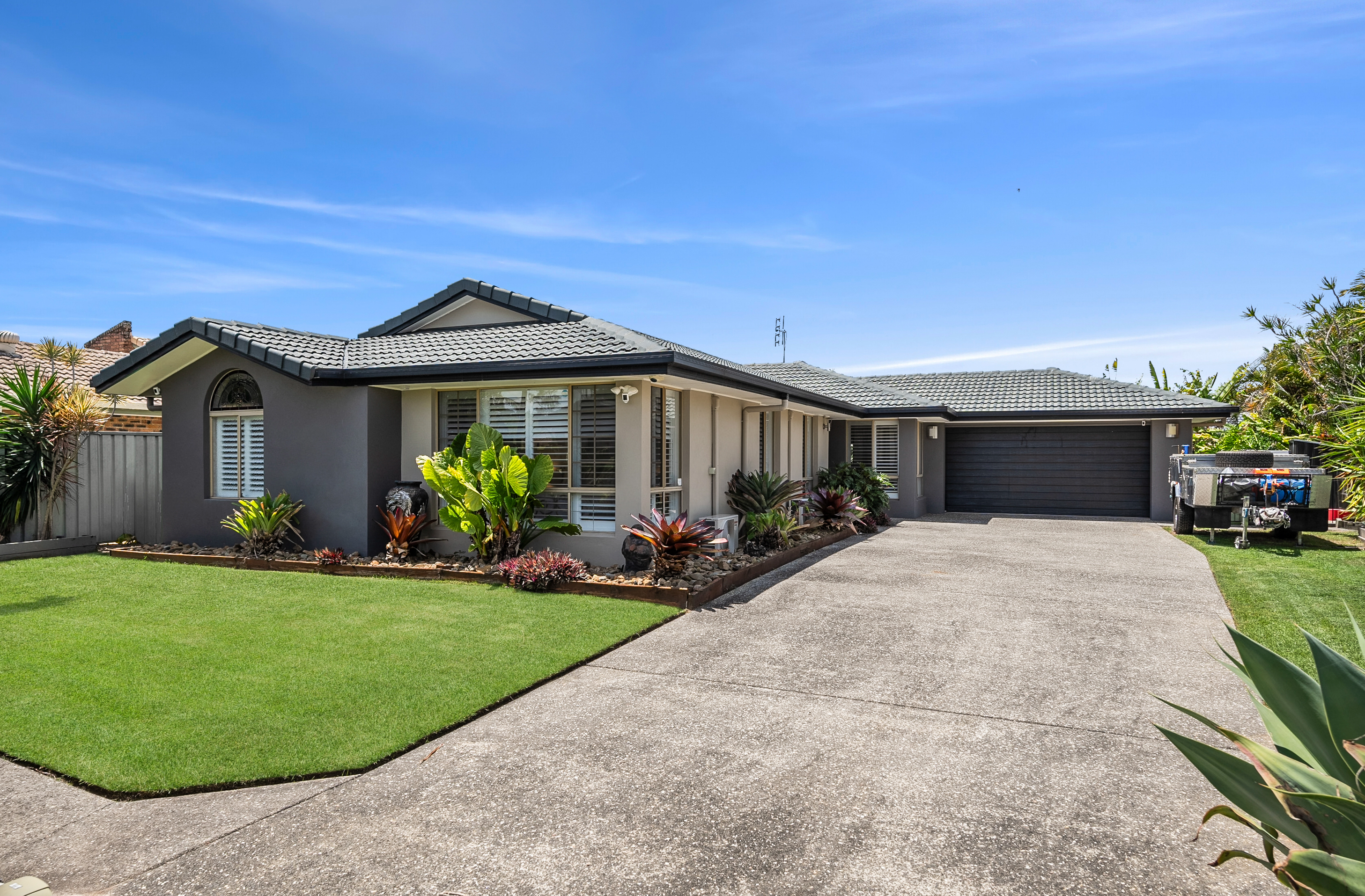 255 NINETEENTH AV, ELANORA QLD 4221, 0 rūma, 0 rūma horoi, House